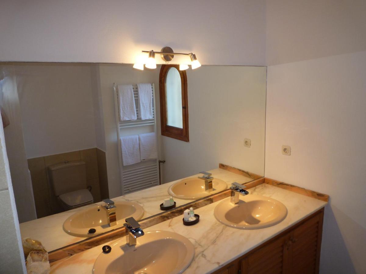Private Villa Mit Eigenem Pool Unter Palmen Cala Llenya  Bagian luar foto